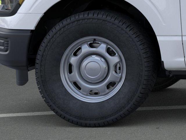 Photo of 2025 Oxford White Ford F-150
