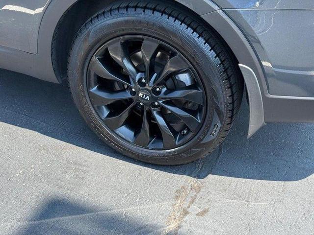 Photo of 2020 Gravity Grey Kia Sorento