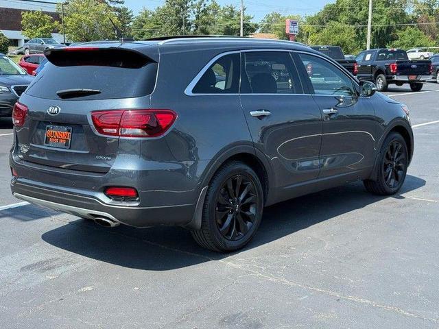 Photo of 2020 Gravity Grey Kia Sorento
