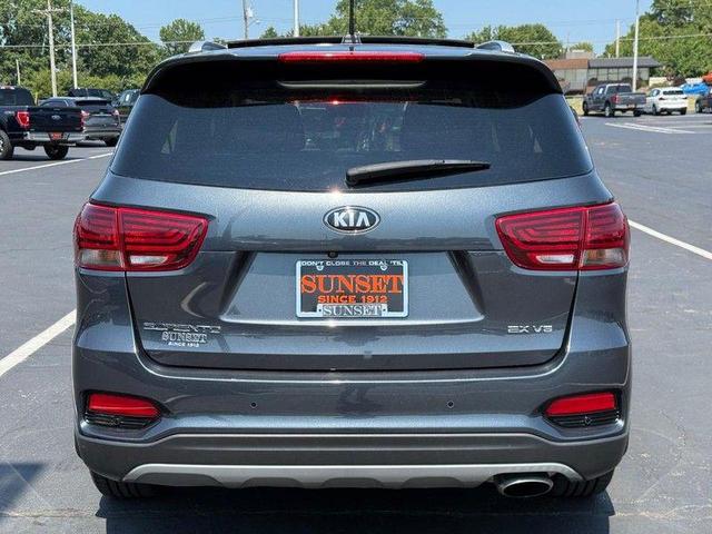Photo of 2020 Gravity Grey Kia Sorento