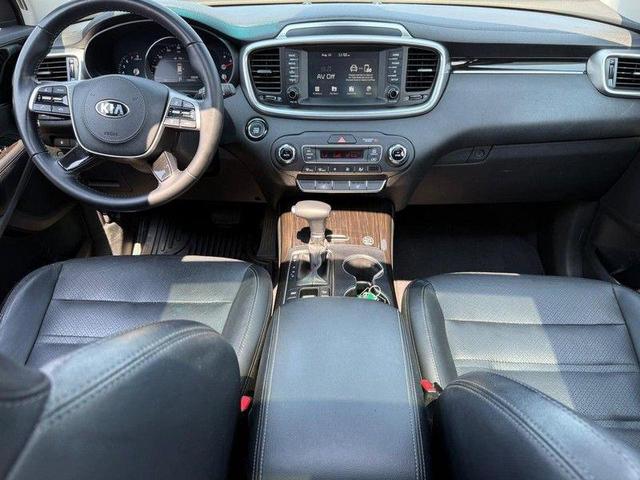 Photo of 2020 Gravity Grey Kia Sorento