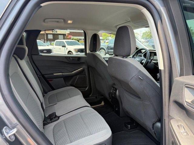 Photo of 2022 Carbonized Gray Metallic Ford Escape