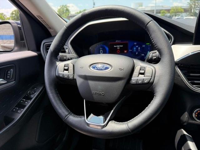 Photo of 2020 Ingot Silver Metallic Ford Escape