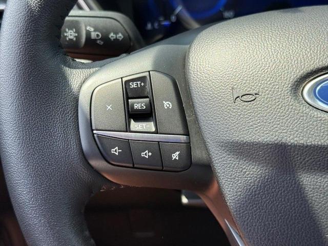 Photo of 2020 Ingot Silver Metallic Ford Escape