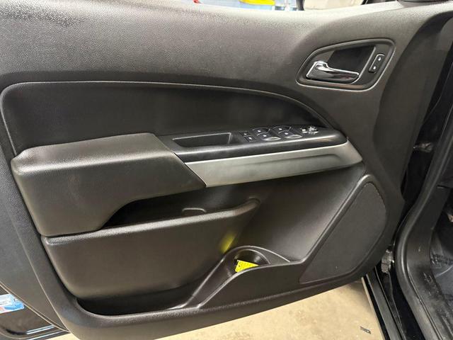 Photo of 2016 Black Chevrolet Colorado
