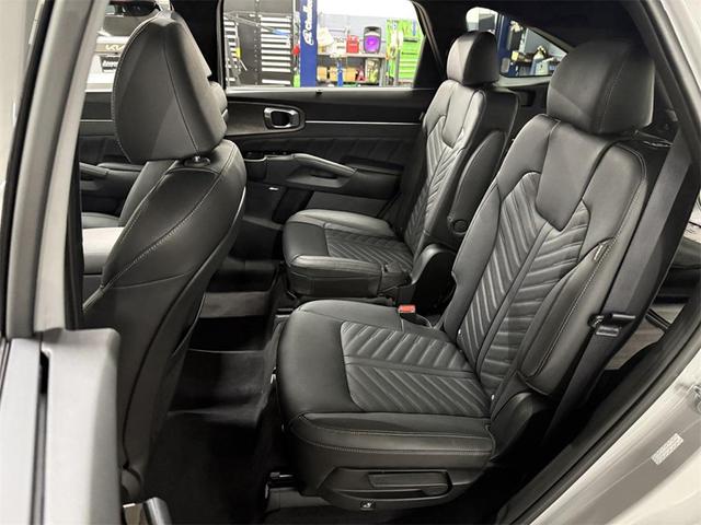 Photo of 2024 Wolf Gray Kia Sorento