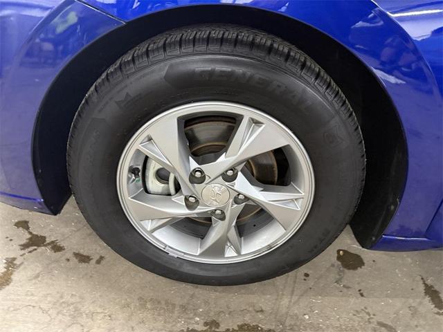 Photo of 2022 Intense Blue Hyundai ELANTRA