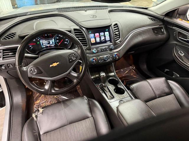 Photo of 2016 Silver Ice Metallic Chevrolet Impala