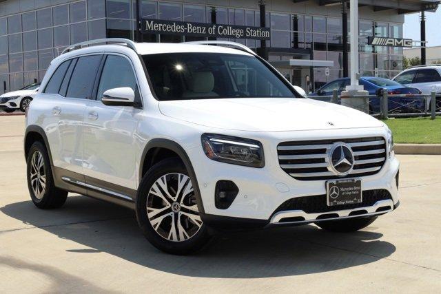 Photo of 2024 Polar White Mercedes-Benz GLB 250