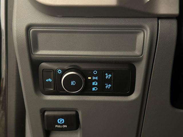 Photo of 2022 Black Metallic Ford F-150
