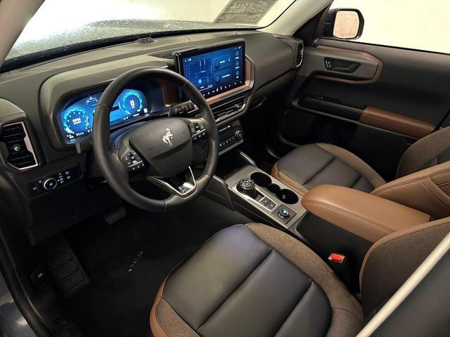 Photo of 2025 Azure Gray Metallic Ford Bronco Sport