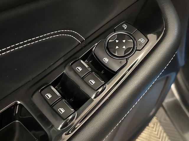 Photo of 2019 Magnetic Metallic Ford Edge