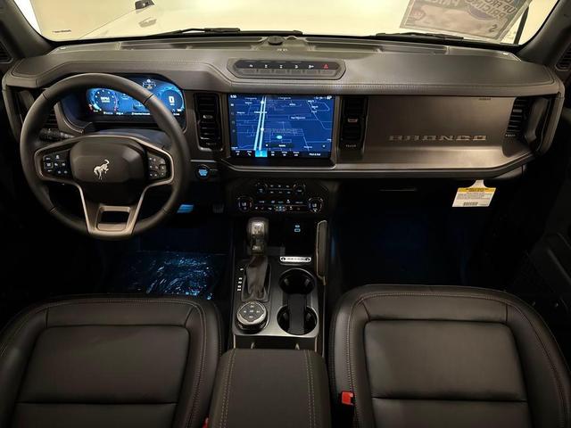 Photo of 2025 Oxford White Ford Bronco
