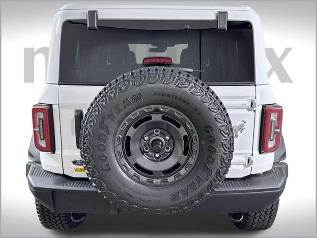 Photo of 2025 Oxford White Ford Bronco