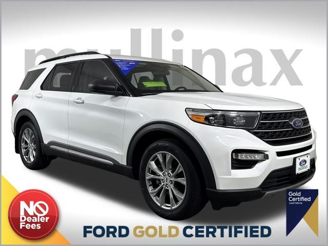Photo of 2022 Star White Ford Explorer