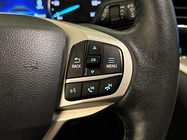 Photo of 2022 Star White Ford Explorer