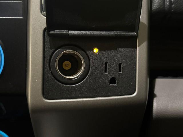 Photo of 2015 Magnetic Metallic Ford F-150