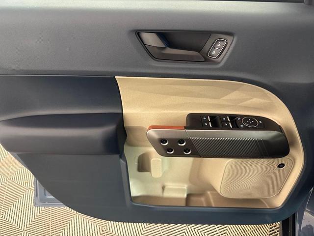Photo of 2025 Azure Gray Metallic Ford Maverick