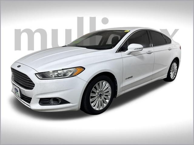 Photo of 2013 Oxford White Ford Fusion Hybrid