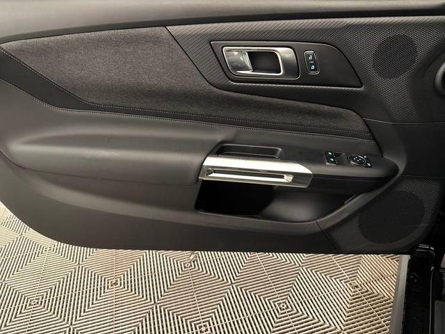 Photo of 2025 Shadow Black Ford Mustang