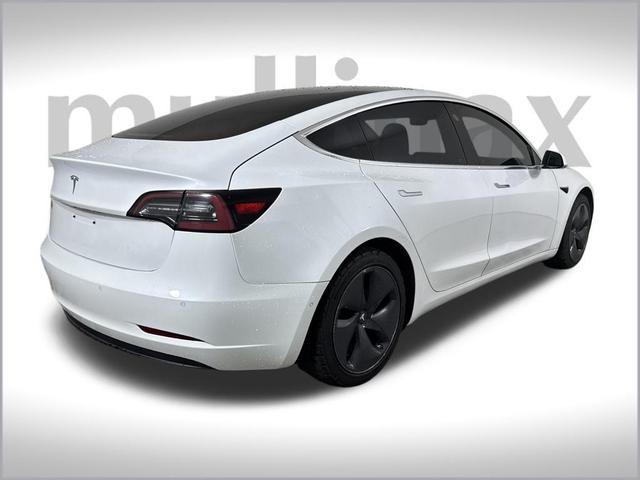 Photo of 2020 White Tesla Model 3