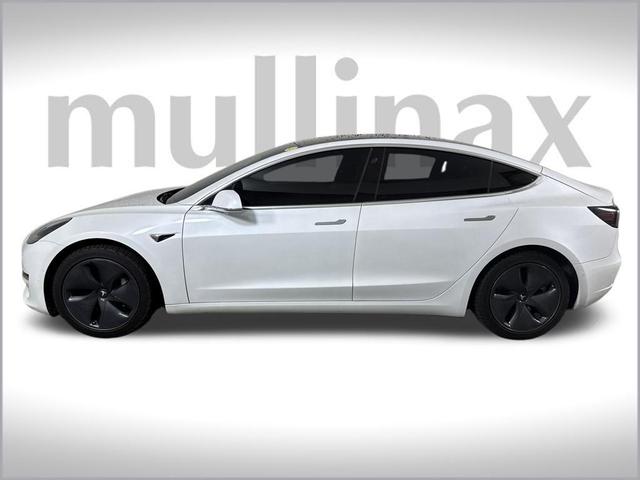 Photo of 2020 White Tesla Model 3