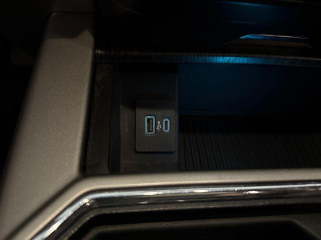 Photo of 2021 Agate Black Metallic Ford F-250