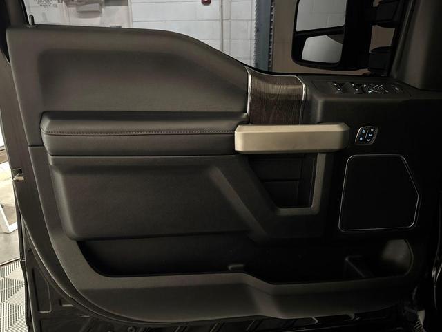 Photo of 2021 Agate Black Metallic Ford F-250