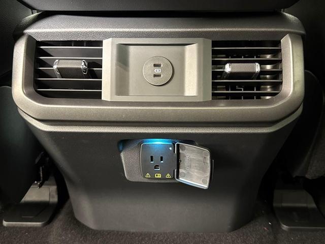 Photo of 2025 Oxford White Ford F-150