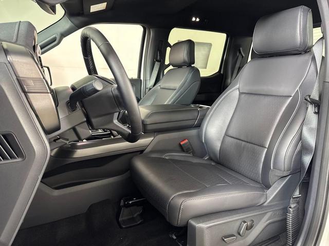 Photo of 2025 Oxford White Ford F-150