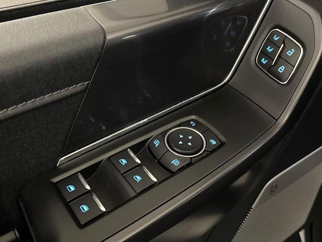 Photo of 2025 Oxford White Ford F-150