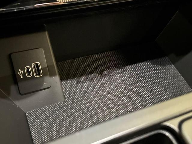 Photo of 2025 Oxford White Ford F-150