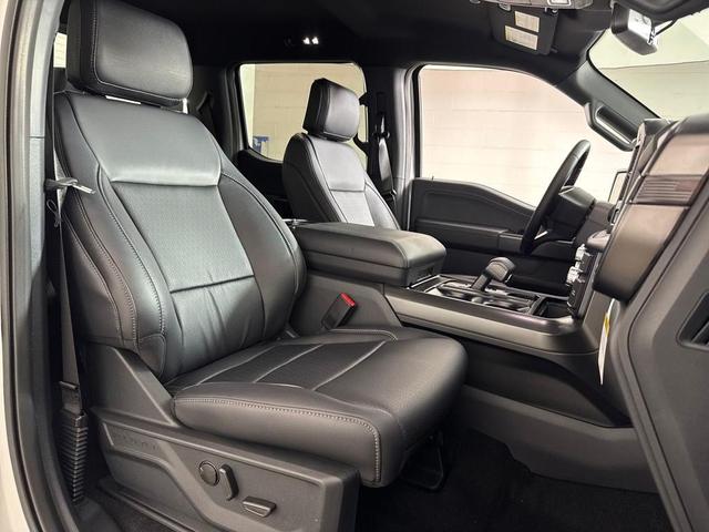 Photo of 2025 Oxford White Ford F-150