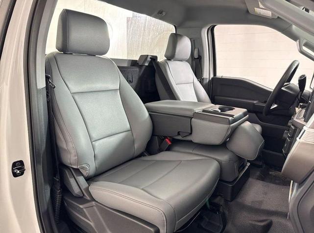Photo of 2025 Oxford White Ford F-150