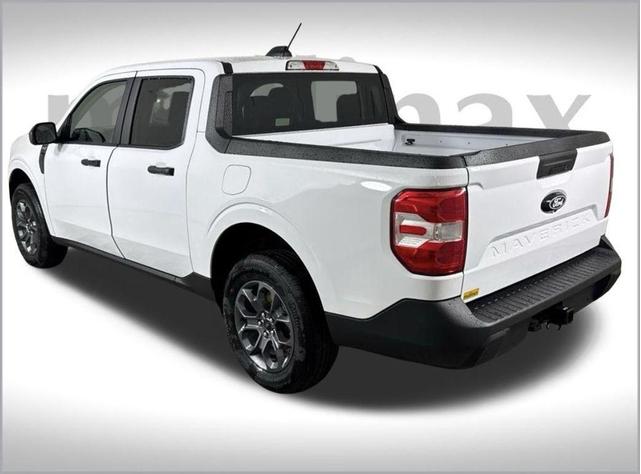 Photo of 2025 Oxford White Ford Maverick