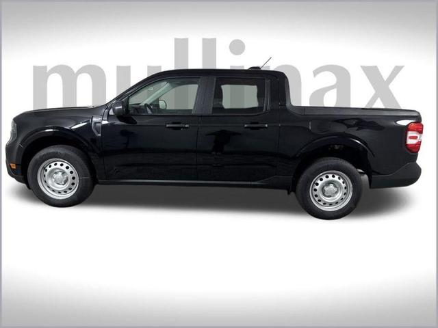 Photo of 2025 Shadow Black Ford Maverick