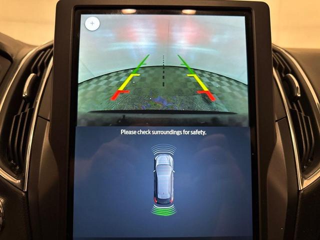Photo of 2024 Carbonized Gray Metallic Ford Edge