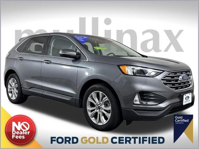 Photo of 2024 Carbonized Gray Metallic Ford Edge