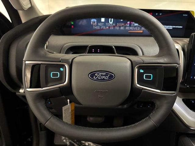 Photo of 2025 Agate Black Metallic Ford Expedition