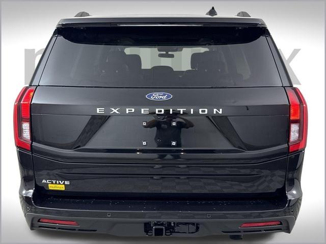 Photo of 2025 Agate Black Metallic Ford Expedition