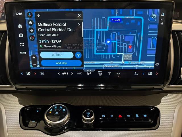 Photo of 2025 Agate Black Metallic Ford Expedition