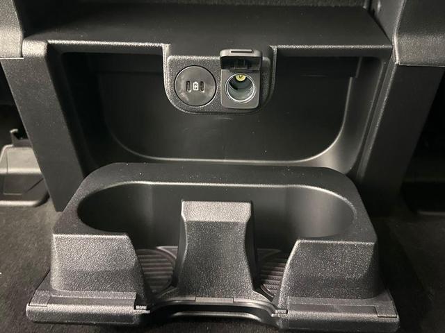 Photo of 2025 Oxford White Ford F-250