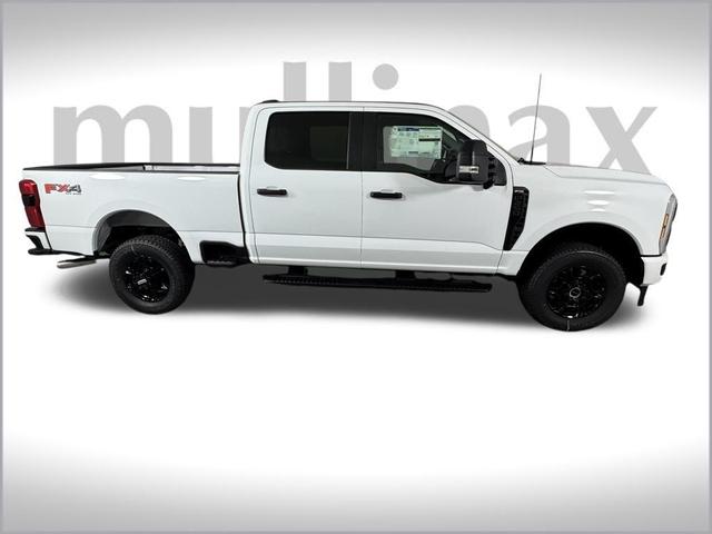 Photo of 2025 Oxford White Ford F-250