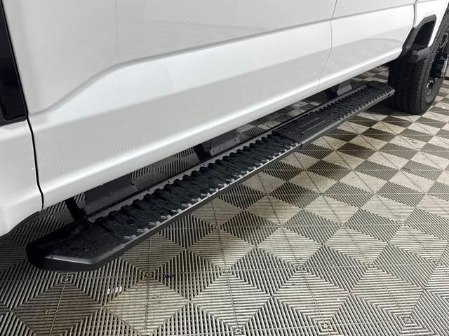 Photo of 2025 Oxford White Ford F-250