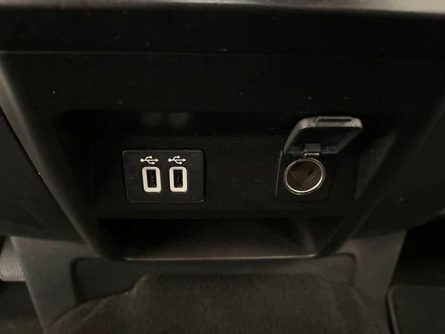 Photo of 2019 Oxford White Ford F-150