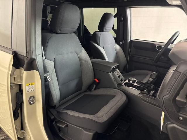 Photo of 2025 Desert Sand Ford Bronco
