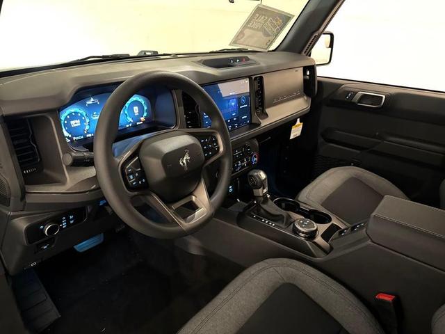 Photo of 2025 Blue Ford Bronco