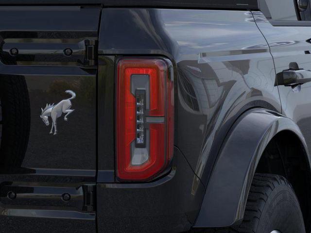 Photo of 2025 Shadow Black Ford Bronco