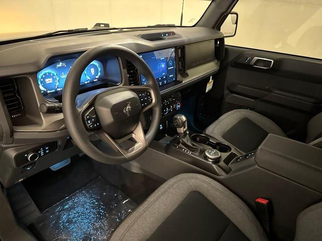 Photo of 2025 Shadow Black Ford Bronco