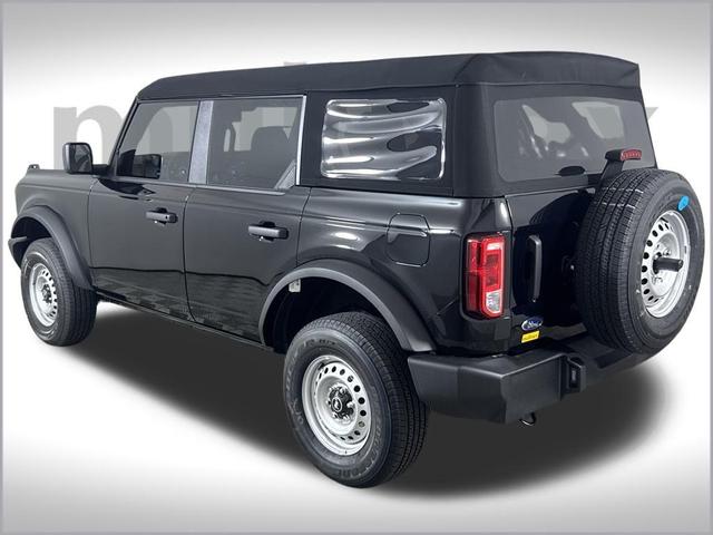 Photo of 2025 Shadow Black Ford Bronco